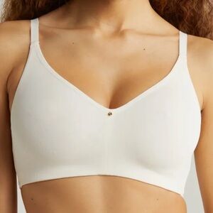 New Chantelle Lingerie Comfort Chic Wireless Back Smoothing Bra
